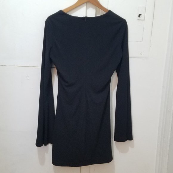 NWT CUT OUT MINI DRESS BLACK. - Picture 5 of 6